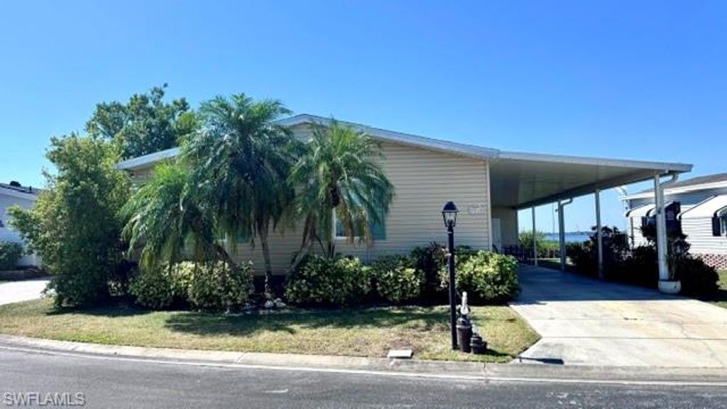 5548 Adam DR, NORTH FORT MYERS, FL 33917 — photo 5