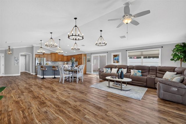 562 AVECILLA DRIVE, The Villages, FL 32162
