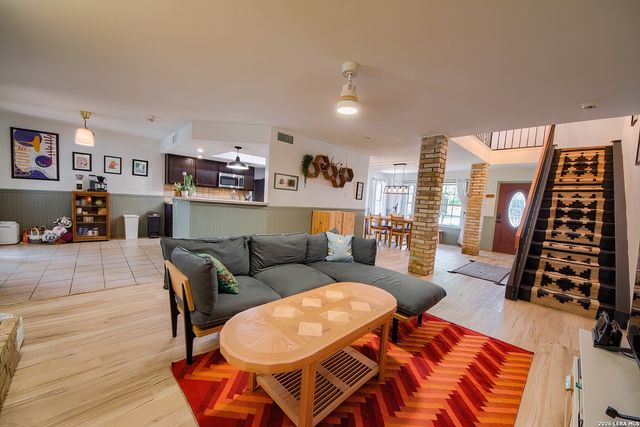 8222 Dawnwood, San Antonio, TX 78250