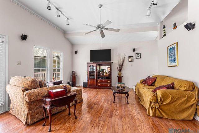 31719 River Pines Dr, Springfield, LA 70462