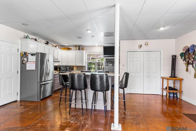 31719 River Pines Dr, Springfield, LA 70462