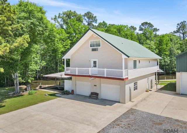 31719 River Pines Dr, Springfield, LA 70462