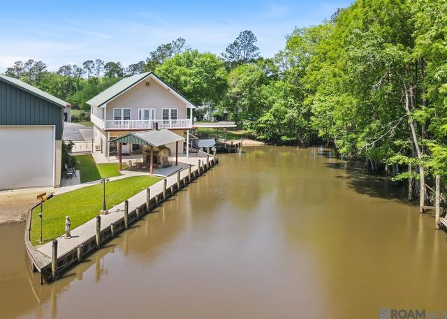 31719 River Pines Dr, Springfield, LA 70462