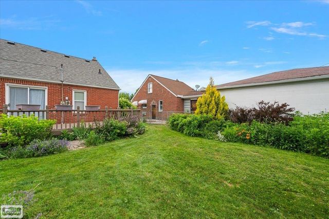 16504 Toepfer Drive, Eastpointe, MI 48021