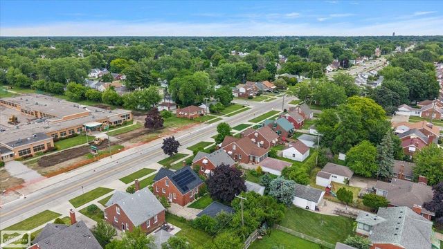 16504 Toepfer Drive, Eastpointe, MI 48021