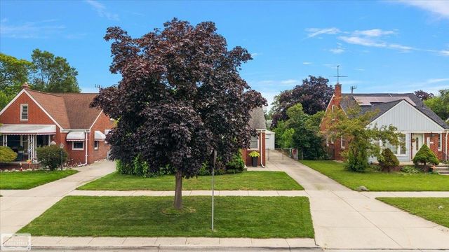 16504 Toepfer Drive, Eastpointe, MI 48021