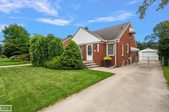 16504 Toepfer Drive, Eastpointe, MI 48021