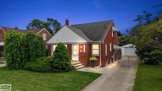 16504 Toepfer Drive, Eastpointe, MI 48021