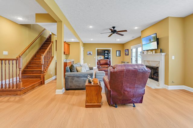 191 Pine Watch CIR, Moneta, VA 24121