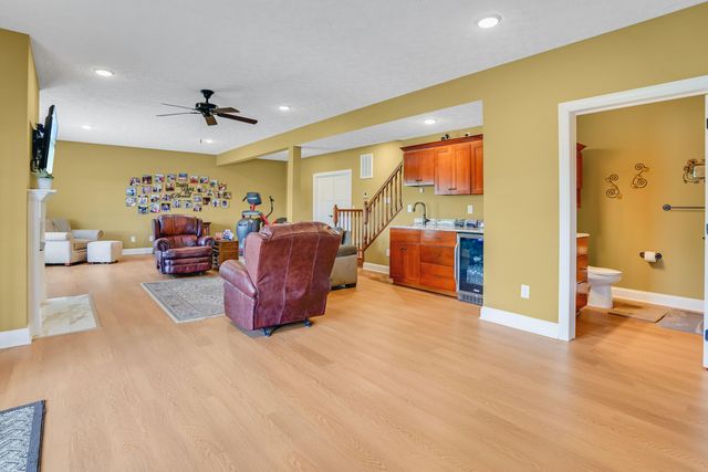191 Pine Watch CIR, Moneta, VA 24121