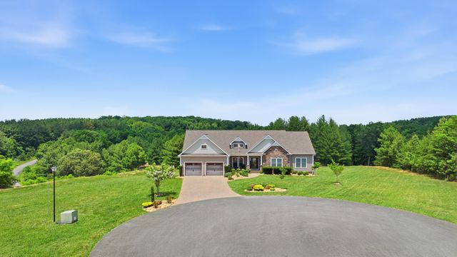 191 Pine Watch CIR, Moneta, VA 24121