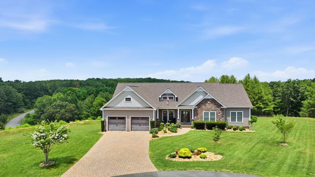 191 Pine Watch CIR, Moneta, VA 24121