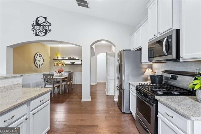 1725 Grand Oaks Drive, Woodstock, GA 30188