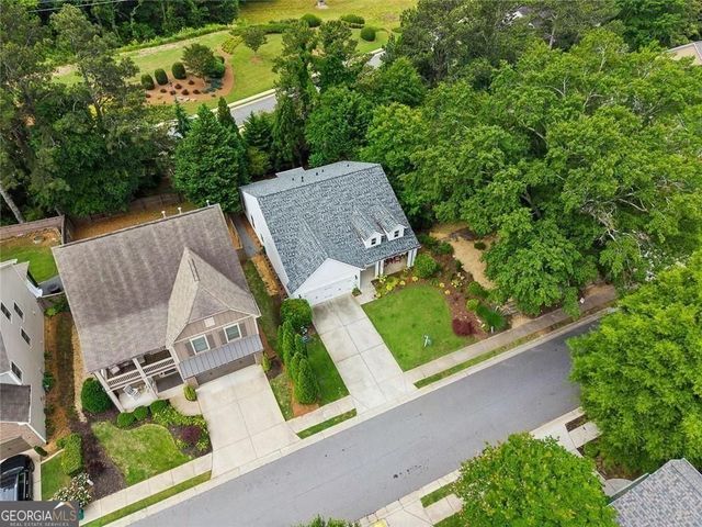 1725 Grand Oaks Drive, Woodstock, GA 30188