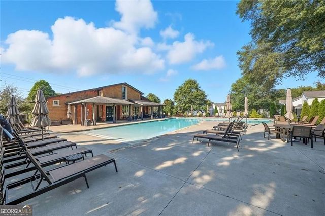 1725 Grand Oaks Drive, Woodstock, GA 30188
