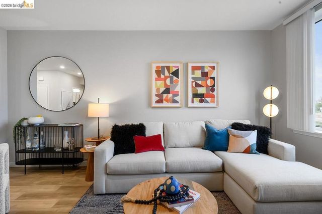 260 Brooklyn Basin Way 432, Oakland, CA 94606