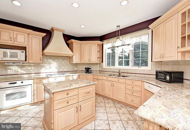 3919 CROSSWICKS HAMILTON SQ RD, Robbinsville, NJ 08691
