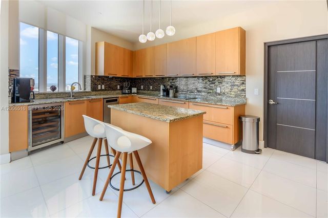 15901 Collins Ave 4106, Sunny Isles Beach, FL 33160