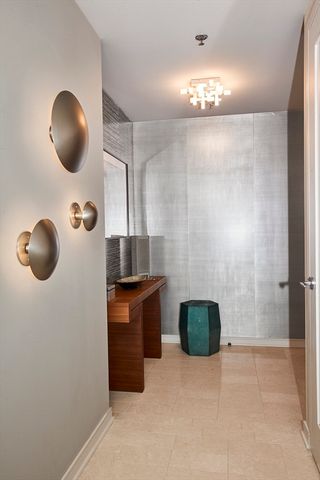 580 Washington St 302, Boston, MA 02111