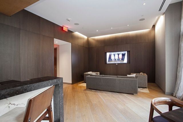 580 Washington St 302, Boston, MA 02111