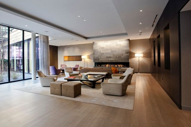 580 Washington St 302, Boston, MA 02111