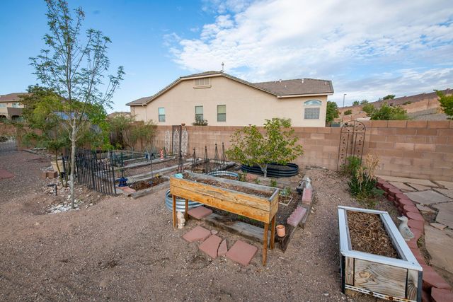 4404 Bentgrass Meadows Drive NE, Rio Rancho, NM 87144