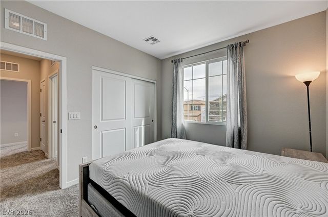 881 Dunkirk River Court, Henderson, NV 89011