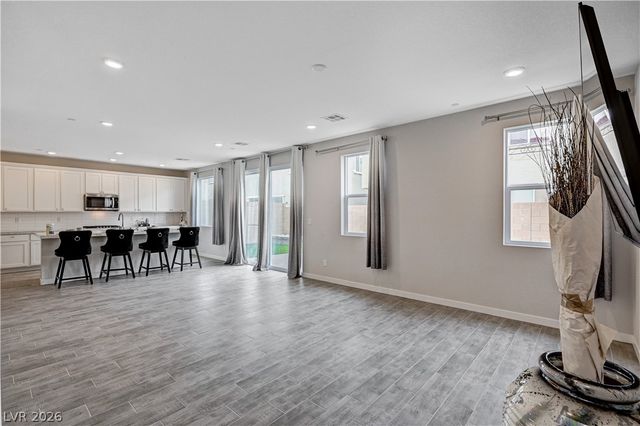 881 Dunkirk River Court, Henderson, NV 89011