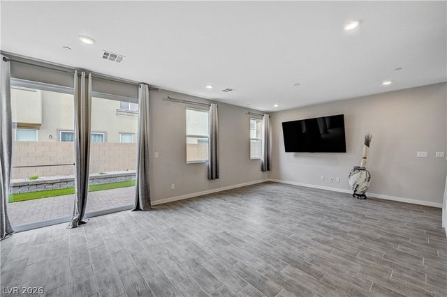 881 Dunkirk River Court, Henderson, NV 89011