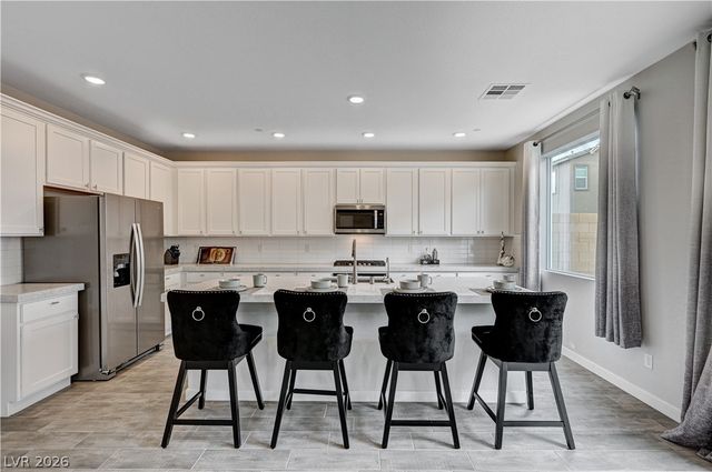 881 Dunkirk River Court, Henderson, NV 89011