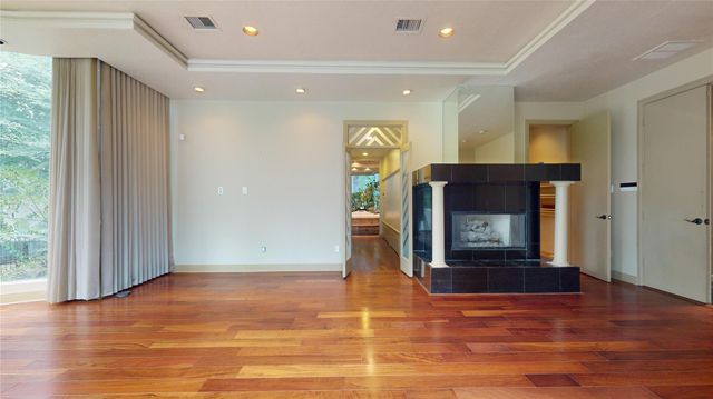 24 Autumn Crescent, The Woodlands, TX 77381