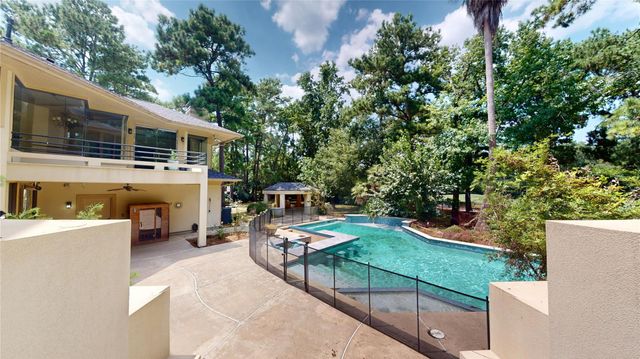 24 Autumn Crescent, The Woodlands, TX 77381