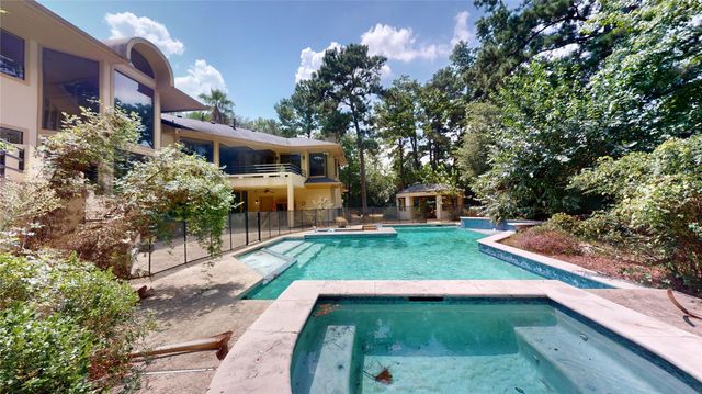 24 Autumn Crescent, The Woodlands, TX 77381