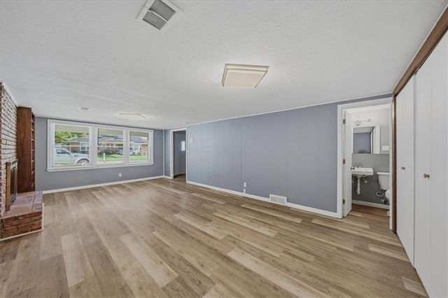 3017 S Hall Road, Independence, MO 64052