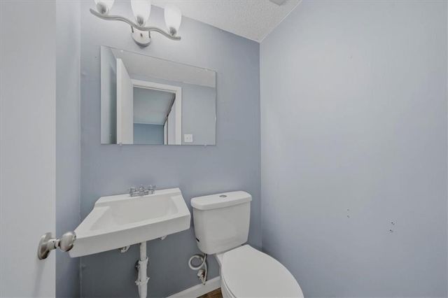 3017 S Hall Road, Independence, MO 64052