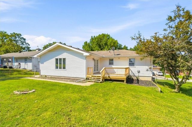 3017 S Hall Road, Independence, MO 64052