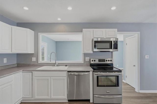 3017 S Hall Road, Independence, MO 64052