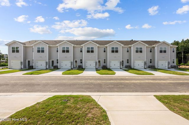 1030 Bayard Wootten Way, New Bern, NC 28562