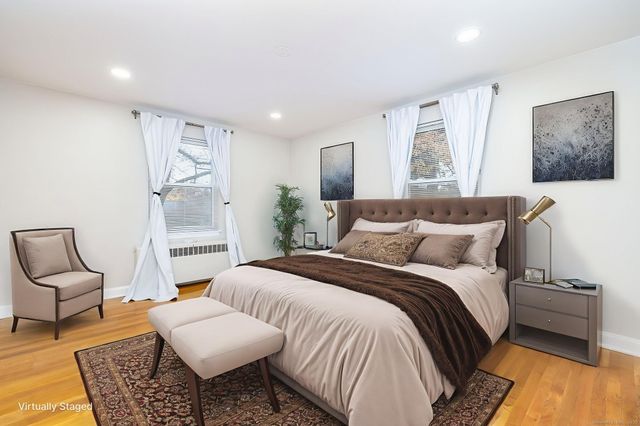 43 Arnold Way 43, West Hartford, CT 06119