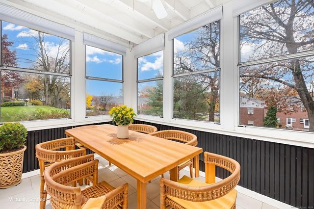 43 Arnold Way 43, West Hartford, CT 06119