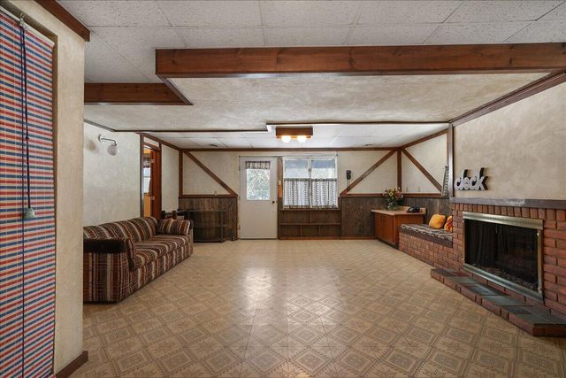 805 W Wilson Street, Hebron, IN 46341