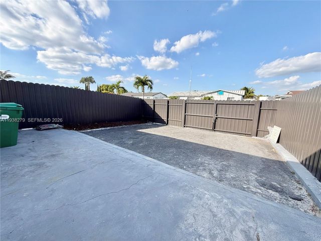5051 SW 128th Ct 2, Miami, FL 33175
