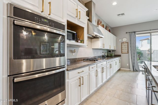 4204 E GRAND CANYON Drive, Chandler, AZ 85249