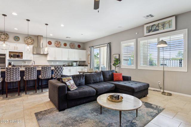 4204 E GRAND CANYON Drive, Chandler, AZ 85249