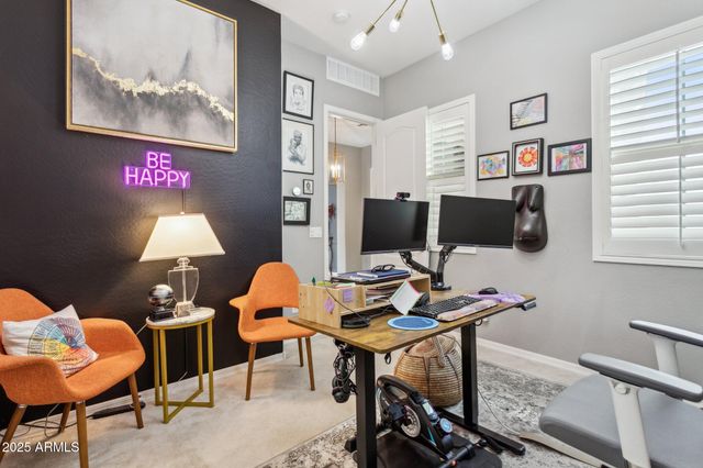 4204 E GRAND CANYON Drive, Chandler, AZ 85249