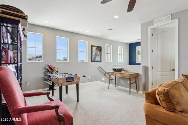 4204 E GRAND CANYON Drive, Chandler, AZ 85249