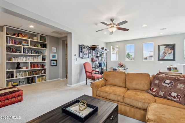 4204 E GRAND CANYON Drive, Chandler, AZ 85249