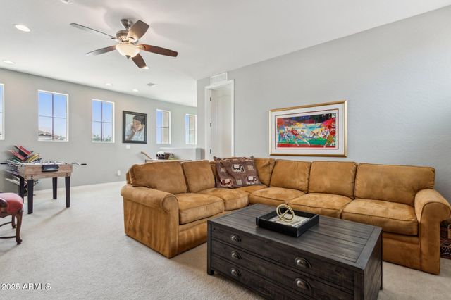 4204 E GRAND CANYON Drive, Chandler, AZ 85249