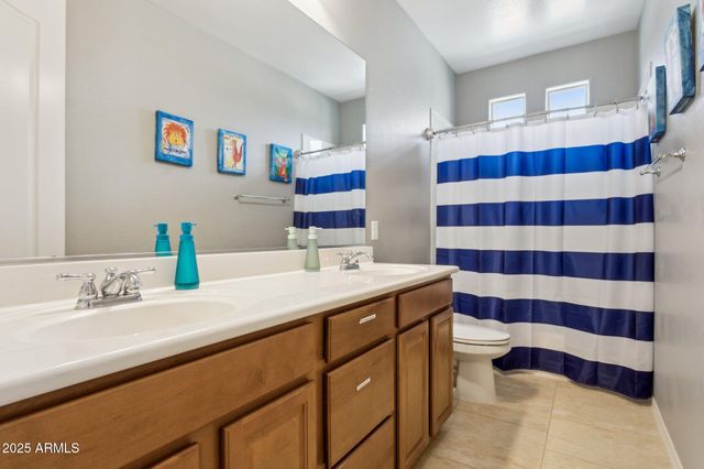 4204 E GRAND CANYON Drive, Chandler, AZ 85249