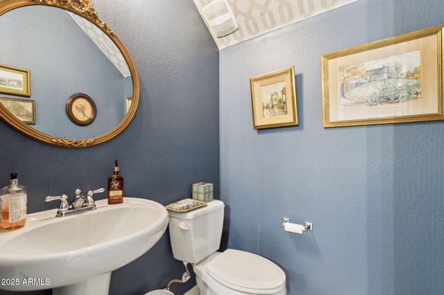 4204 E GRAND CANYON Drive, Chandler, AZ 85249